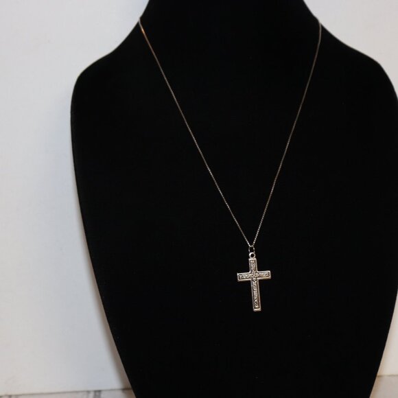 Beautiful vintage silver cross necklace 20" - Picture 5 of 6
